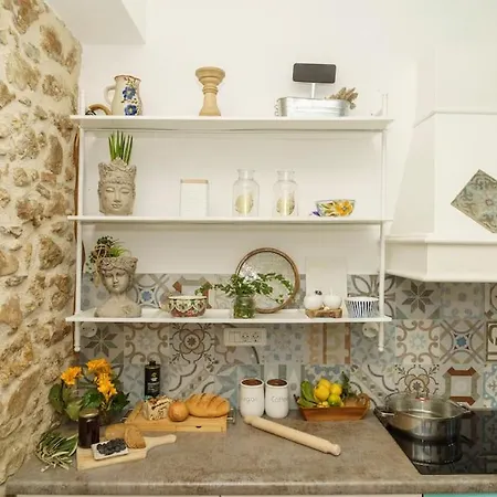 아파트 Elia House *